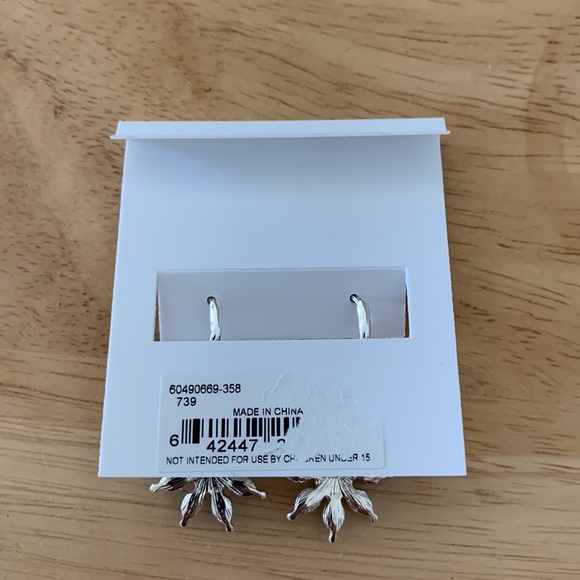 NWT Chaps Sunburst Drop Earring - Picture 2 of 2